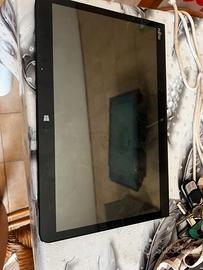 Tablet sprovvisto di Alimentatore