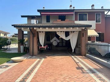 PORZIONE DI BIFAMILIARE A DELLO