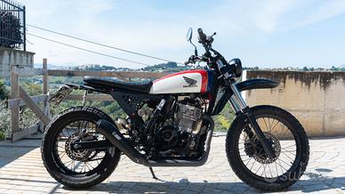 Honda Dominator NX650 Scrambler