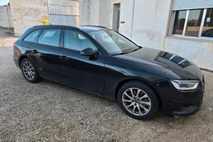 AUDI A4 Avant 35 TDI S TRONIC S LINE 