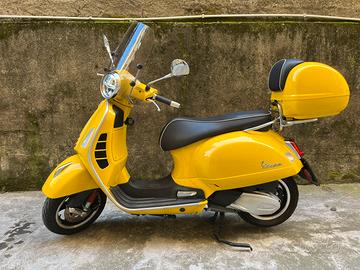 Vespa GTS 300