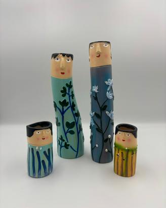 Set 4 vasi decorativi in resina dipinta naïf