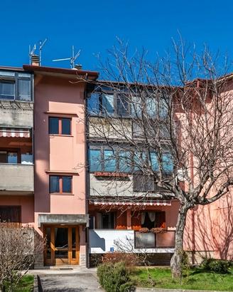 Opicina, ristrutturato con due camere