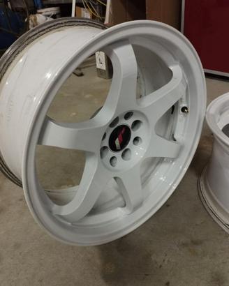 Cerchi da 17x8 quattro fori ET 25