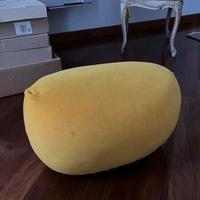 Pouf giallo per ambienti interni 57 x 40 x H 35 cm