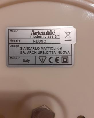 lampada da tavolo artemide