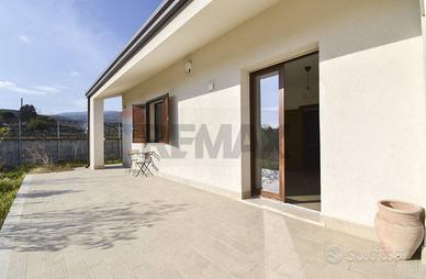 Villa o villino - Aci Sant'Antonio