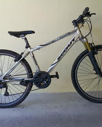 Mountain Bike - Scout - Cambio Shimano