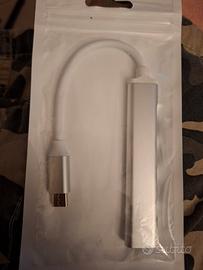 Ciabatta USB 3.0 con type-C come input. 