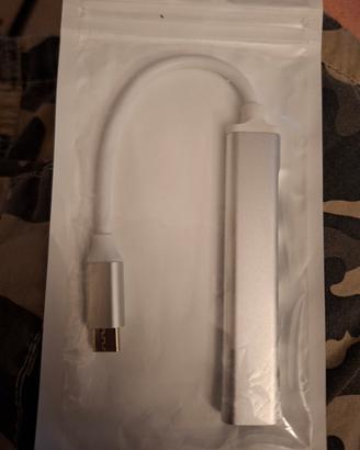 Ciabatta USB 3.0 con type-C come input. 