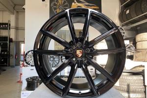 Cerchi NUOVI Porsche raggio 22 cod.9832