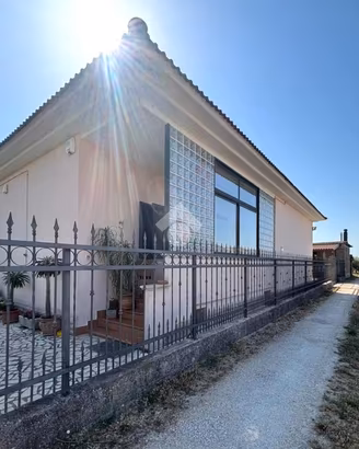 CASA INDIPENDENTE A CISTERNA DI LATINA