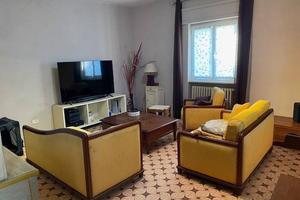 Casa indipendente di 136 m² con 4 locali e box aut
