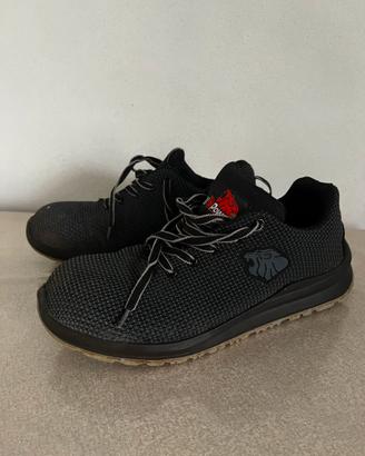 Scarpe U power