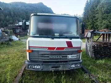 Iveco con cassone 