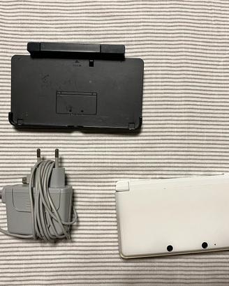 Nintendo 3DS bianco con base e caricatore original