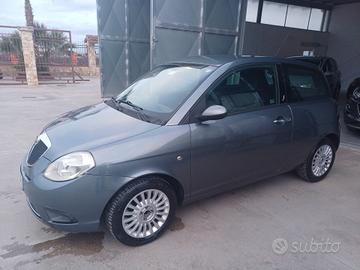 Lancia Ypsilon 1.2 Oro UniPro
