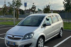 Opel zafira 7 posti