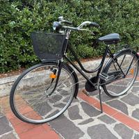 Bicicletta antica da donna