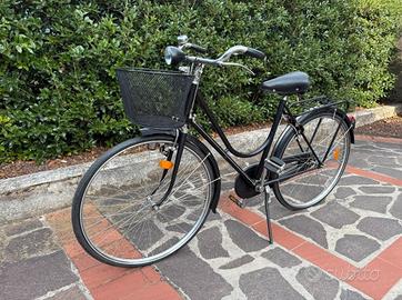Bicicletta antica da donna