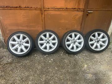 Cerchi e gomme r17 originali Mini
