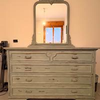 Comó restaurato stile shabby.