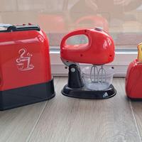 tris piccoli elettrodomestici giocattolo