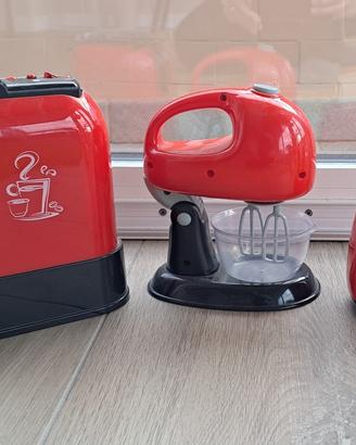 tris piccoli elettrodomestici giocattolo