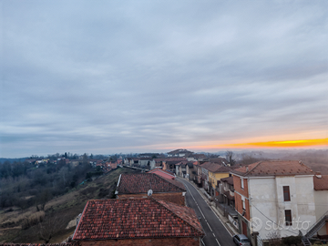 Trilocale mansardato a Castagnole Monferrato(AT)
