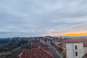 Trilocale mansardato a Castagnole Monferrato(AT)