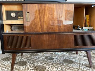 Consolle rafio-giradischi a ‘50. Ritiro in Abruzzo