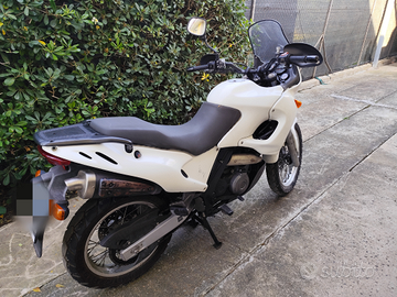 Aprilia Pegaso 650 intera, per ricambi o permuto