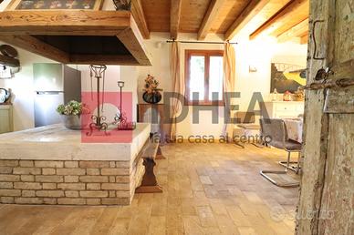 VILLA BIFAMILIARE VISNADELLO RIF. US6