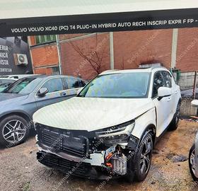 Volvo XC40 ibrida/benzina 