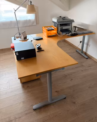 Mobili ufficio scrivania Ikea