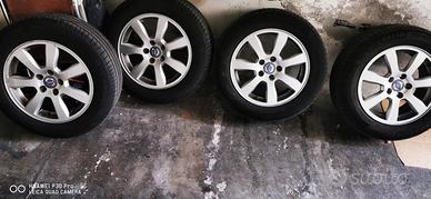 Cerchi 16 +Pneumatici 70%