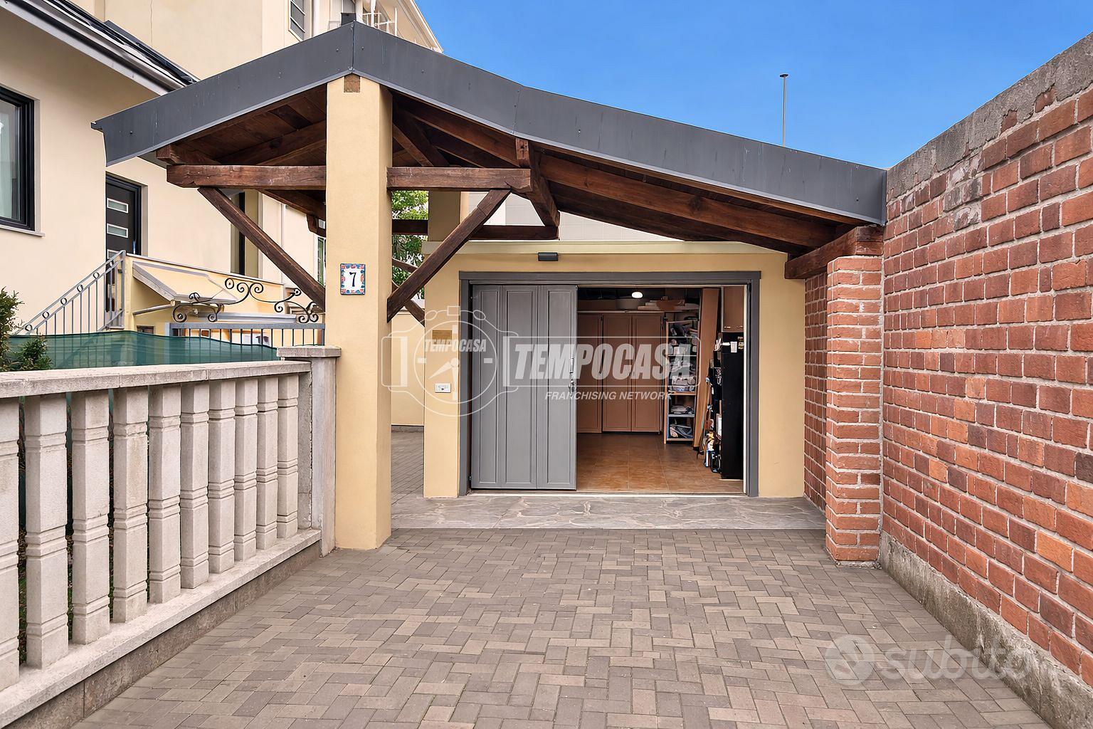 House in Vercelli, Brut Fond, Centro - Vista 3