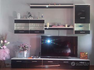 composizione mobile sala