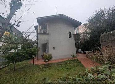 Immobile in asta di 93 m² con 3 locali a Forlì