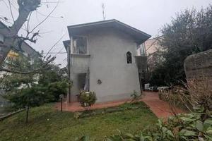 Immobile in asta di 93 m² con 3 locali a Forlì