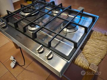 Fornello a gas Smeg 4 fuochi