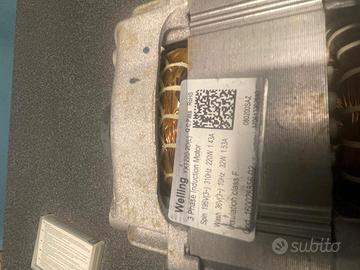 Motore  lavatrice hotpoint ariston
