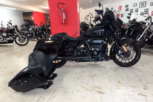 Harley-davidson Touring Street Glide special