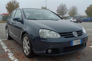 Volkswagen Golf 1.6 fsi