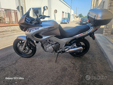 Moto YAMAHA TDM850