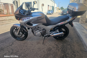 Moto YAMAHA TDM850