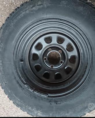 cerchi e gomme attacco jeep scampanati 
