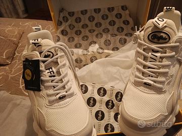 scarpe num 40. NUOVE 