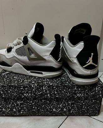 Jordan 4