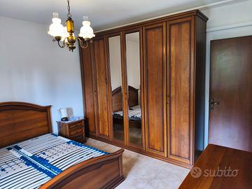 CAMERA DA LETTO IN NOCE MASSICCIO CLASSICA